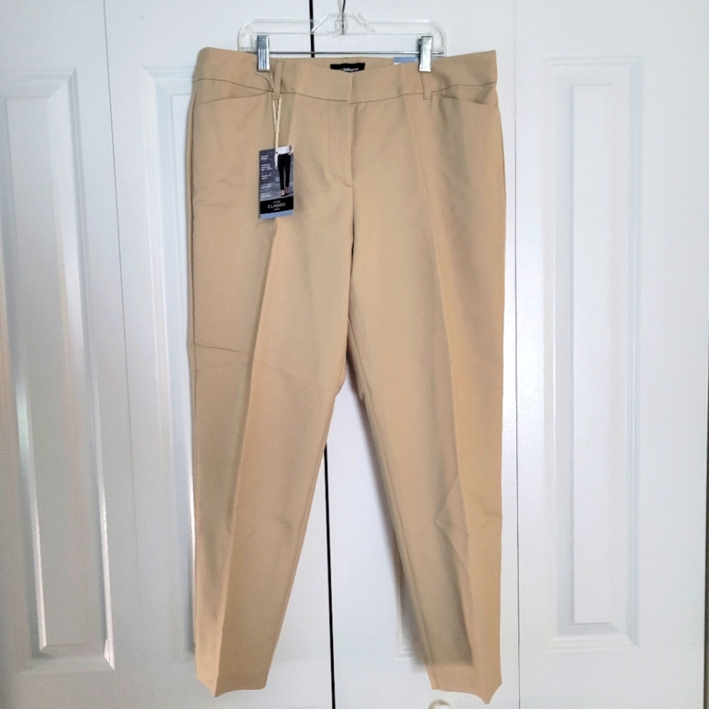 Liz Claiborne Career khaki "Emma" ankle pants size 12